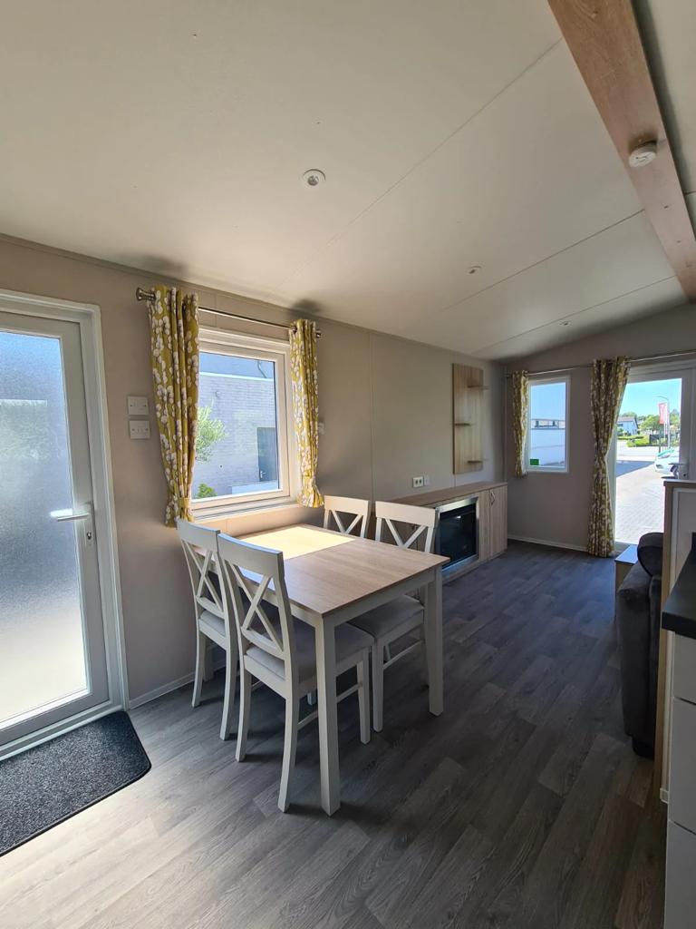 CASA MÓVIL AMUEBLADA DE 2 DORMITORIOS - Imagen 3