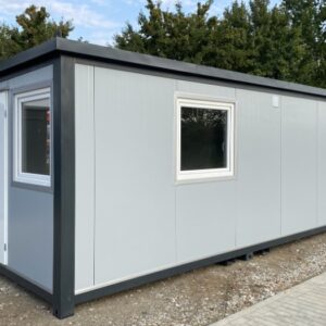 Contenedor de oficina de 6,00 x 2,40 m con inodoro, ducha y cocina americana